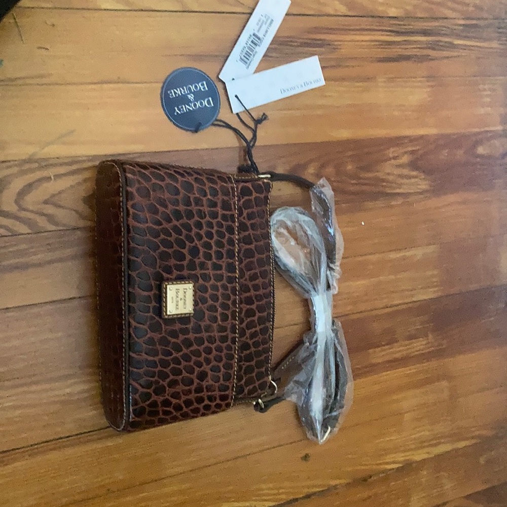 NWT Dooney and Bourke Ginger Crossbody in Cognac